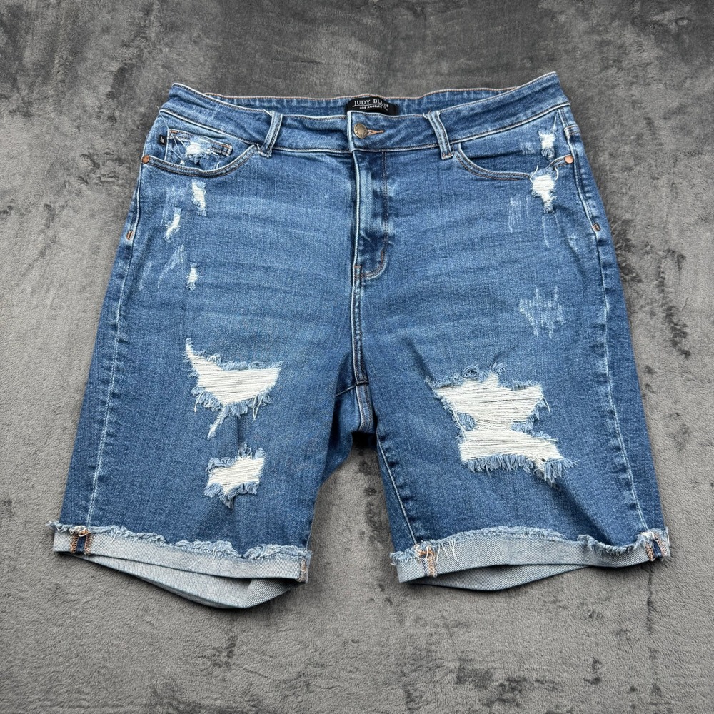 Judy Blue Distressed Denim Bermuda Shorts Womens 2XL Ripped Raw Hem Excellent